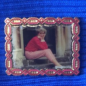 200? MBI Wistful Diana Pin